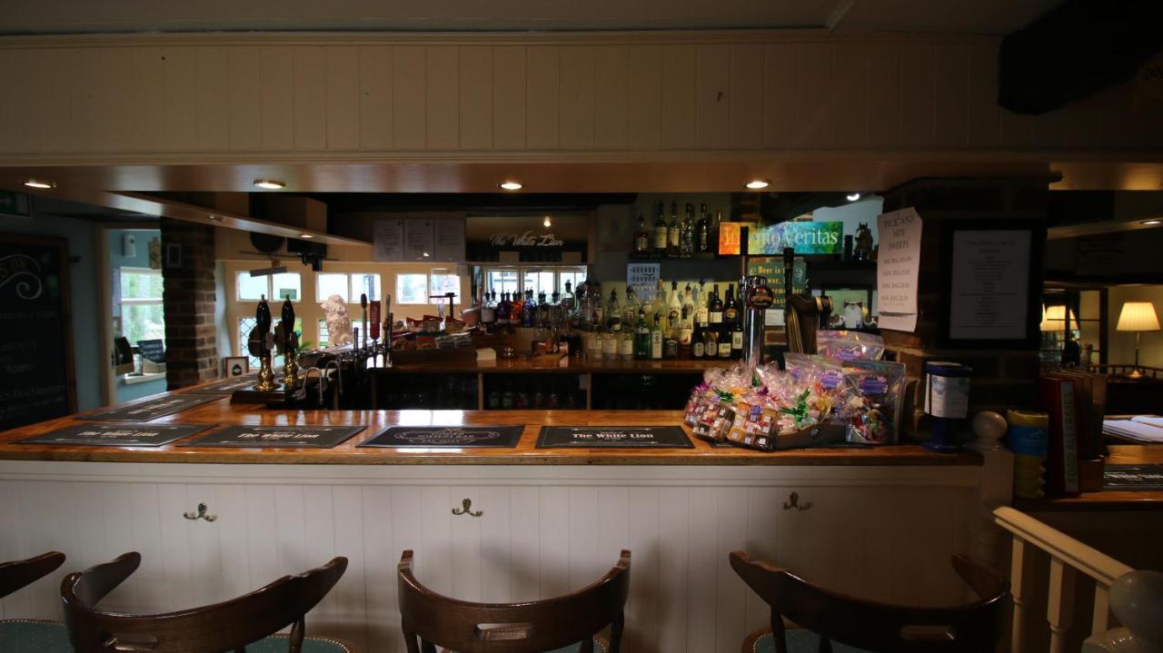 The White Lion At Wicken Bed & Breakfast Milton Keynes Exterior photo
